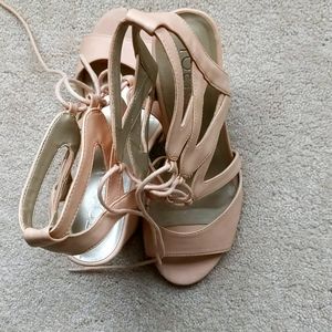 Toetos pink lace up chunky heels